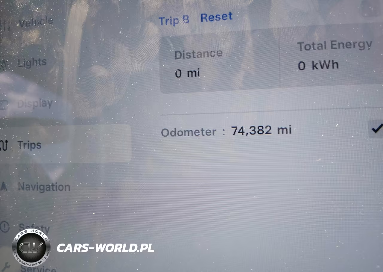 2016 Tesla Model X VIN:5YJXCDE20GF026486 - 15