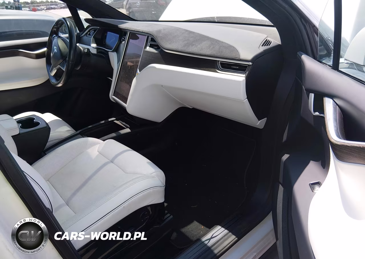 2016 Tesla Model X VIN:5YJXCDE20GF026486 - 5