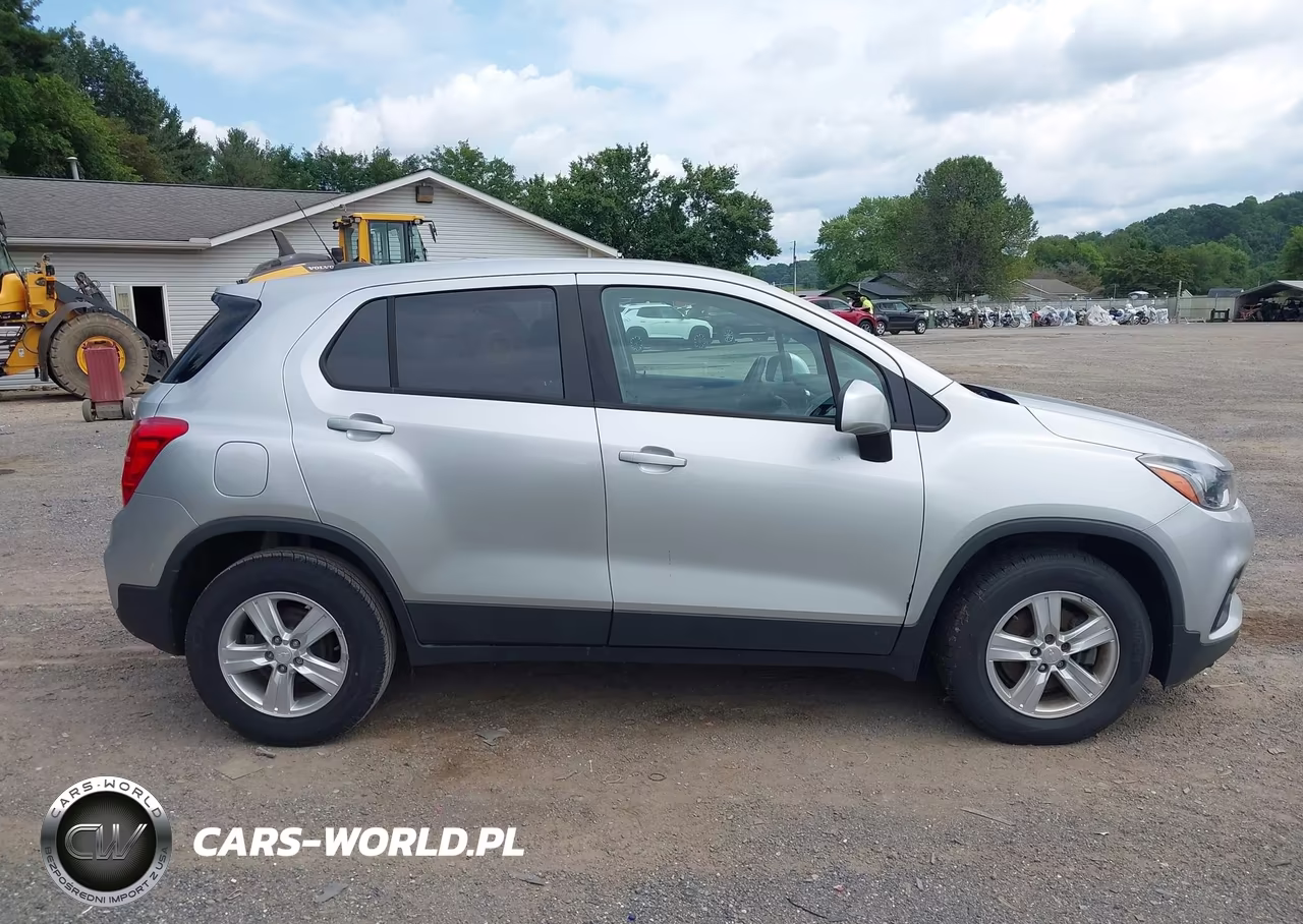 2019 Chevrolet Trax Ls VIN:3GNCJKSB6KL381676 - 13