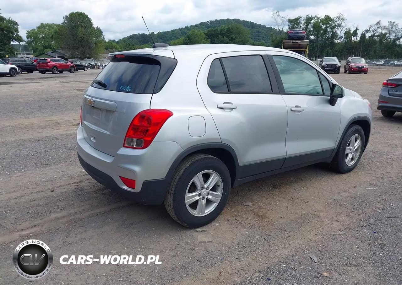 2019 Chevrolet Trax Ls VIN:3GNCJKSB6KL381676 - 4