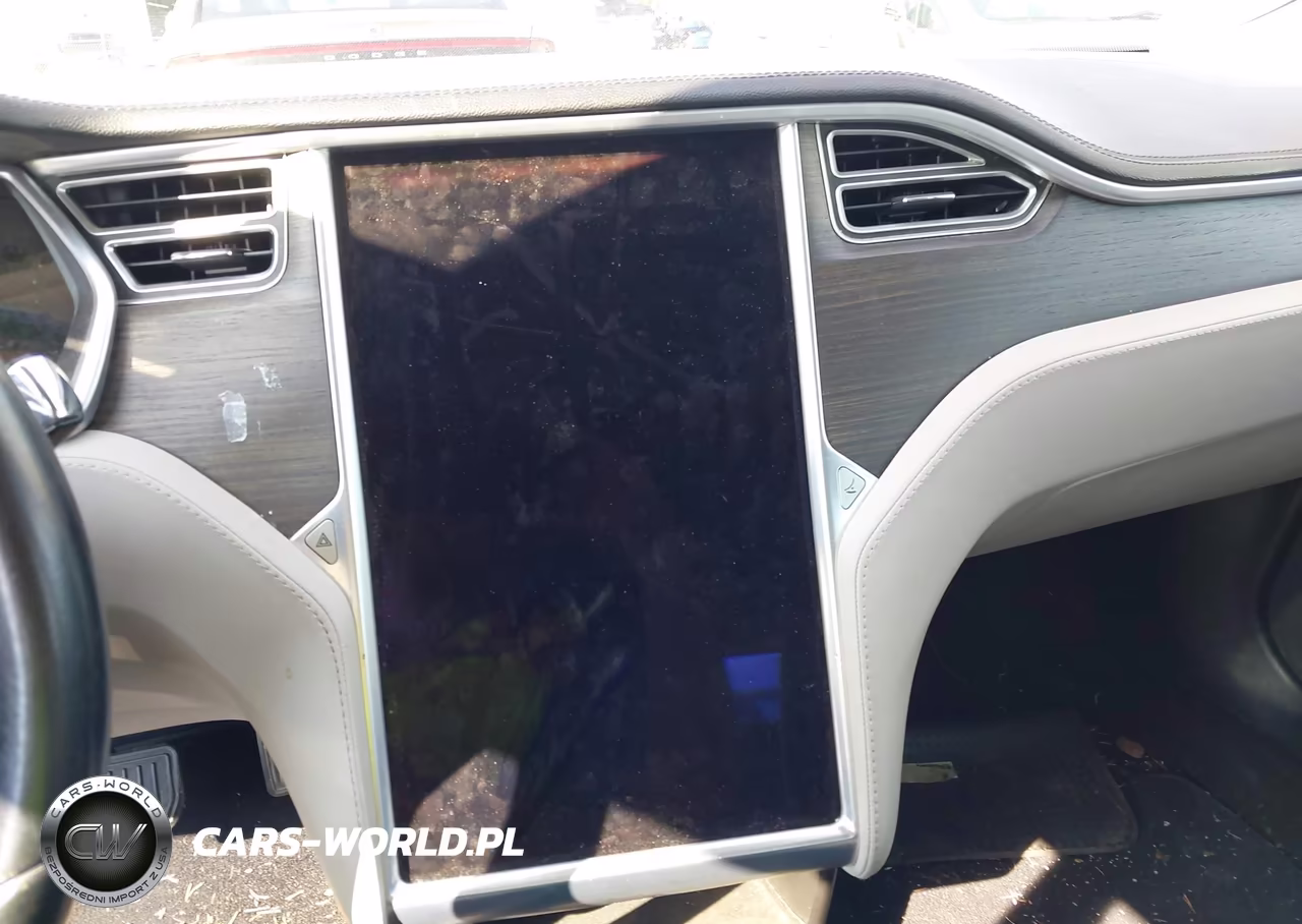 2014 Tesla Model S P85 VIN:5YJSA1H18EFP33320 - 17