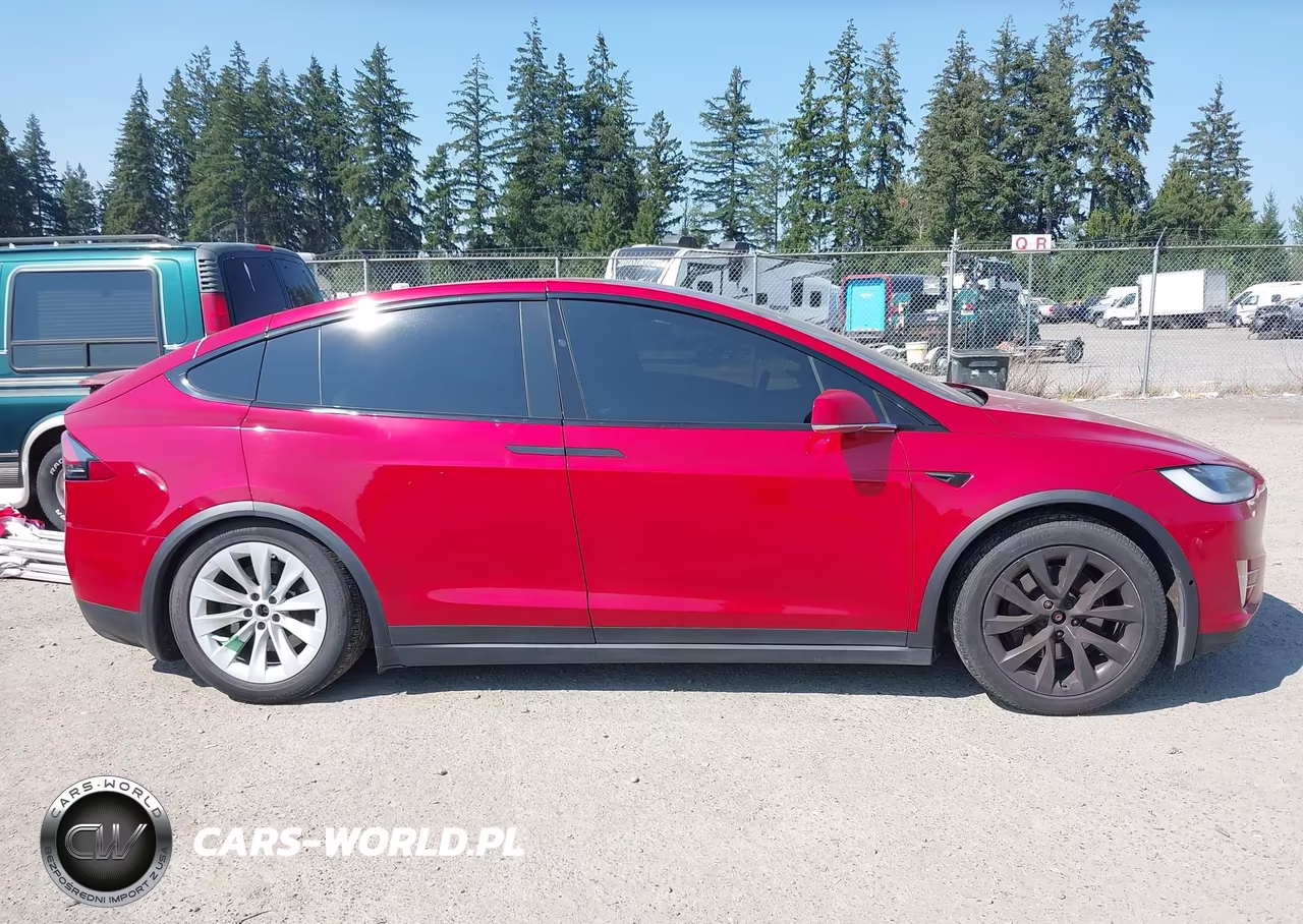 2018 Tesla Model X VIN:5YJXCAE21JF104697 - 13