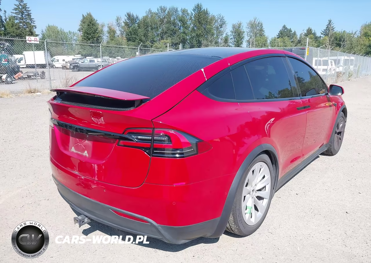 2018 Tesla Model X VIN:5YJXCAE21JF104697 - 4