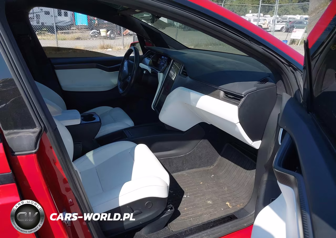 2018 Tesla Model X VIN:5YJXCAE21JF104697 - 5