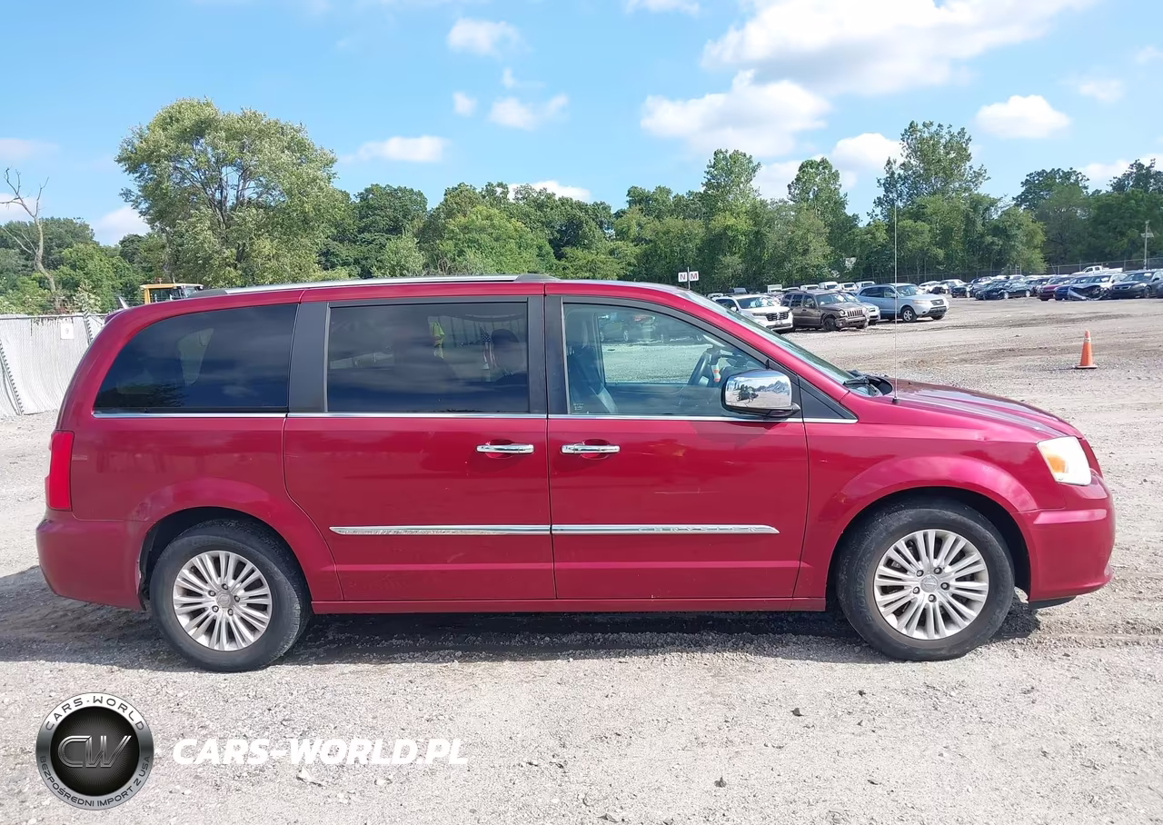 2014 Chrysler Town & Country Limited VIN:2C4RC1GG3ER168543 - 13