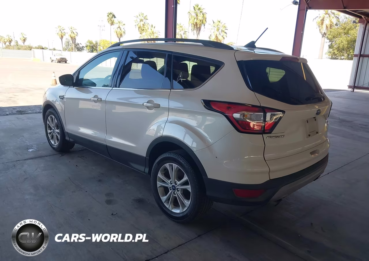 2018 Ford Escape Se VIN:1FMCU0GD4JUA92214 - 3