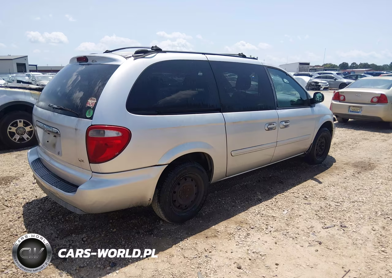 2005 Chrysler Town & Country Lx VIN:2C4GP44RX5R151323 - 4