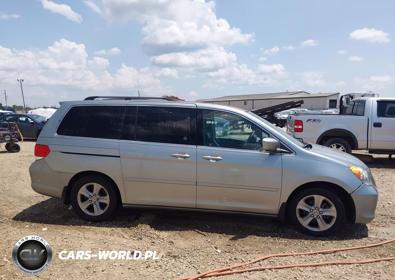 2010 Honda Odyssey Touring VIN:5FNRL3H96AB061763 - 13