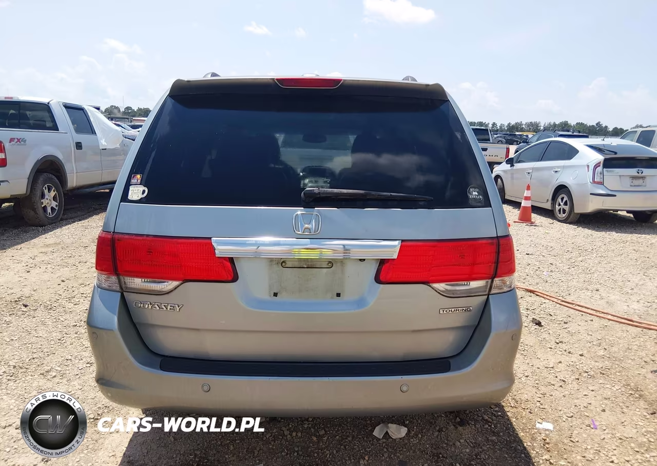 2010 Honda Odyssey Touring VIN:5FNRL3H96AB061763 - 16