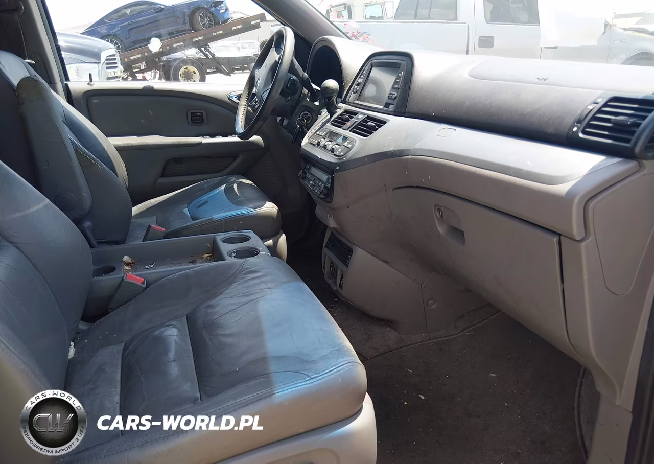 2010 Honda Odyssey Touring VIN:5FNRL3H96AB061763 - 5