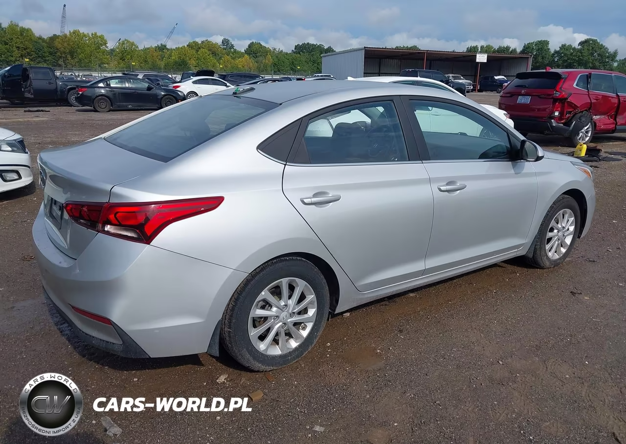 2020 Hyundai Accent Sel VIN:3KPC24A6XLE093476 - 4