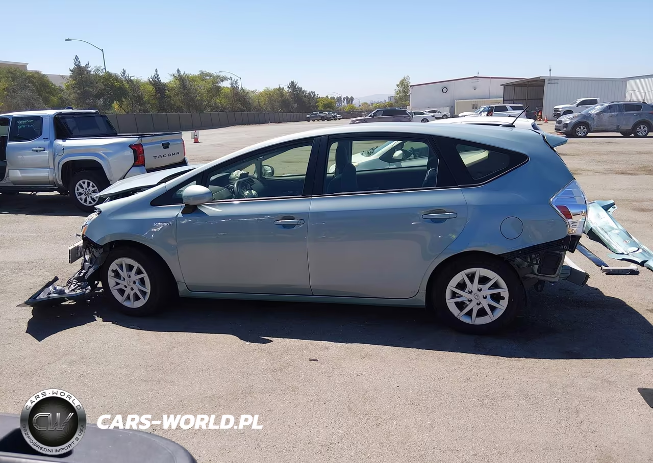 2014 Toyota Prius V Three VIN:JTDZN3EU5EJ015083 - 19