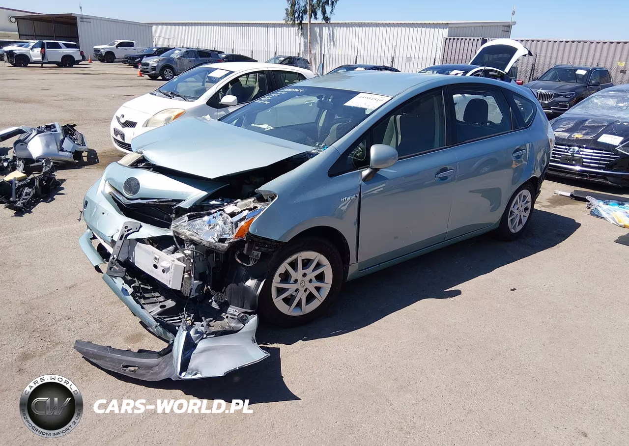 2014 Toyota Prius V Three VIN:JTDZN3EU5EJ015083 - 2