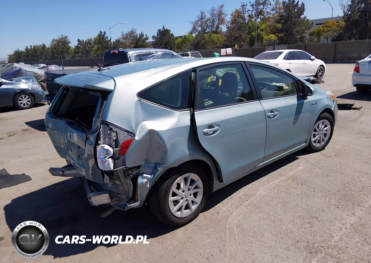 2014 Toyota Prius V Three VIN:JTDZN3EU5EJ015083 - 4