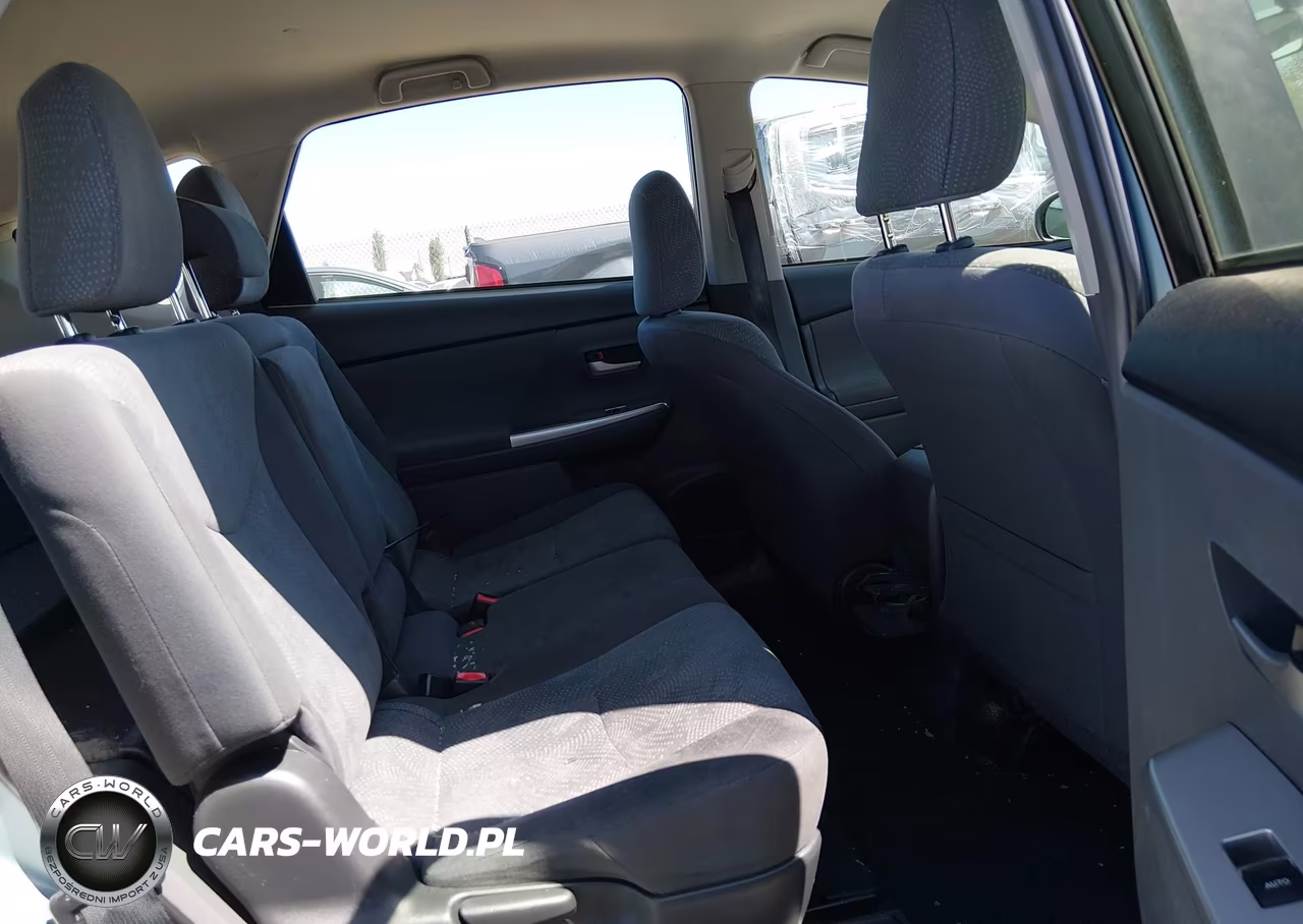 2014 Toyota Prius V Three VIN:JTDZN3EU5EJ015083 - 8