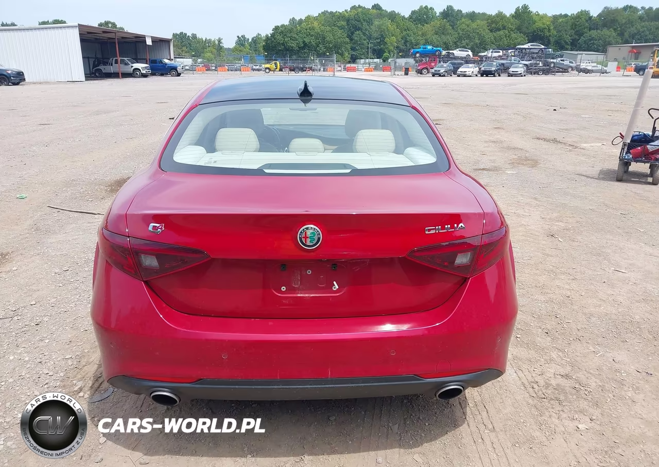 2018 Alfa Romeo Giulia Ti Lusso Awd VIN:ZARFAEEN9J7579951 - 17