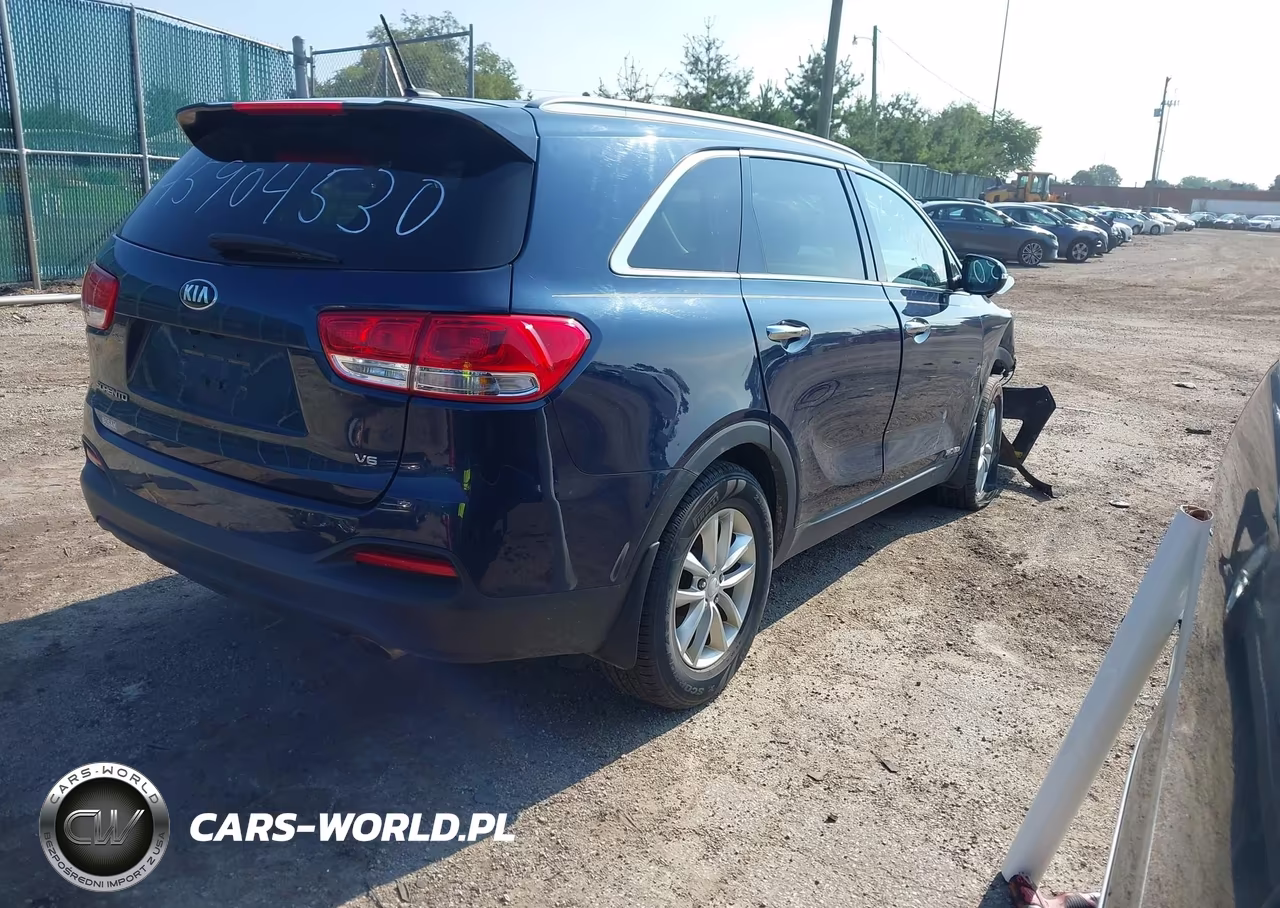 2017 Kia Sorento 3.3L Lx VIN:5XYPGDA50HG243129 - 4