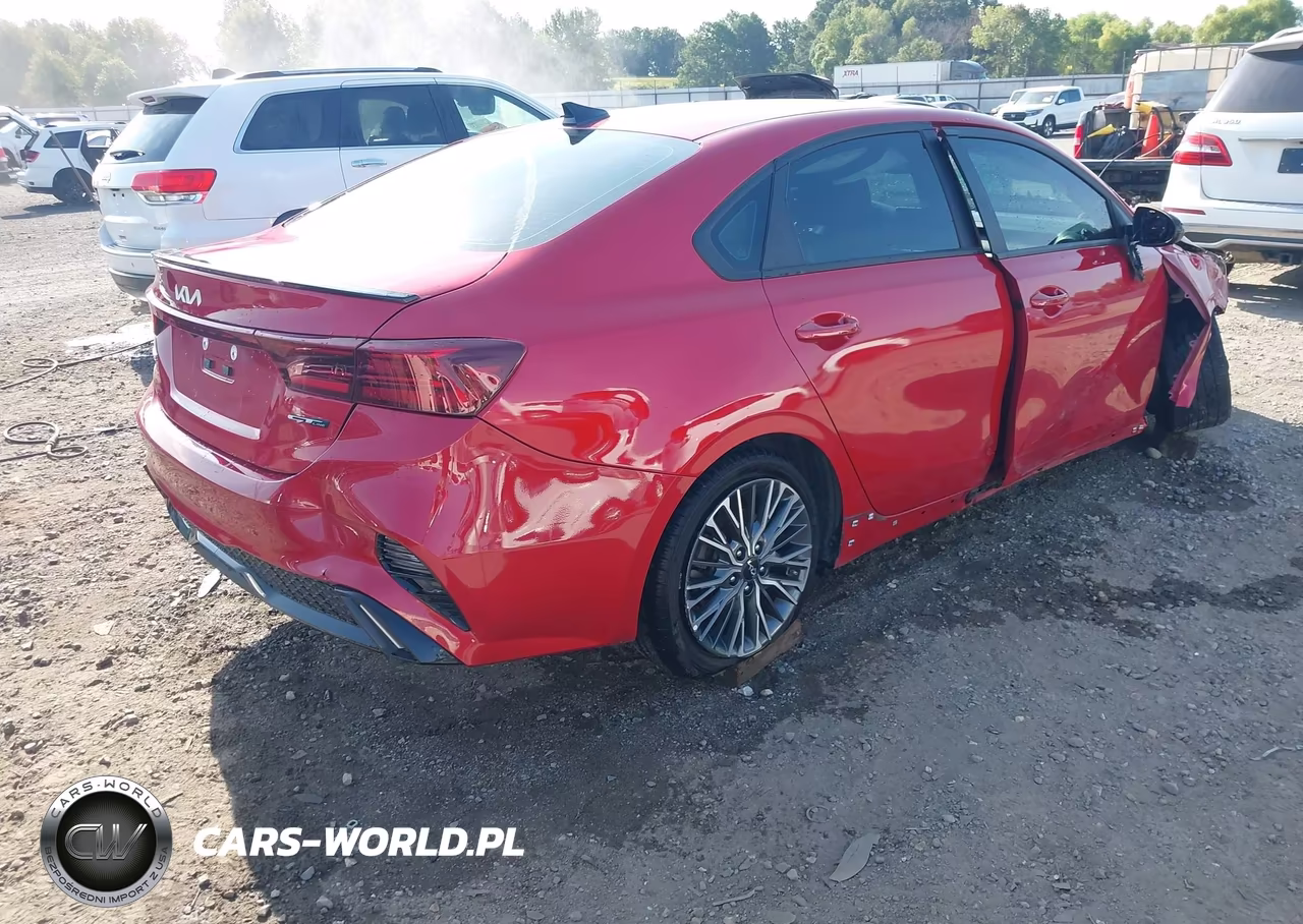 2024 Kia Forte Gt-Line VIN:3KPF54AD3RE802857 - 4