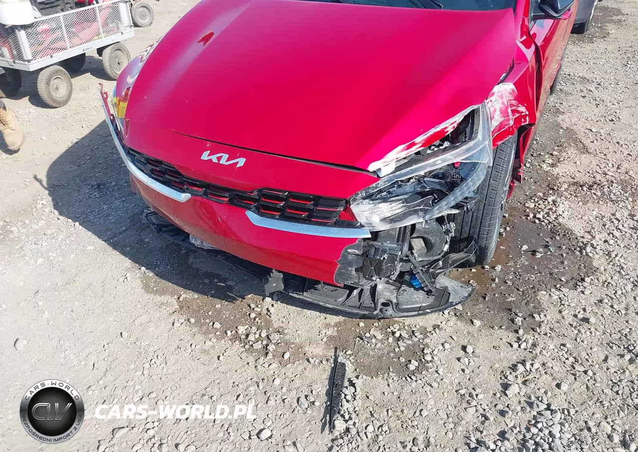 2024 Kia Forte Gt-Line VIN:3KPF54AD3RE802857 - 6