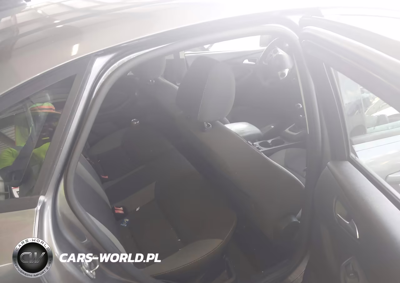 2013 Ford Focus Se VIN:1FADP3F26DL305715 - 8