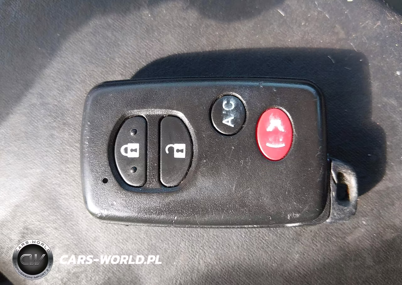 2014 Toyota Prius Three VIN:JTDKN3DU0E0377914 - 11