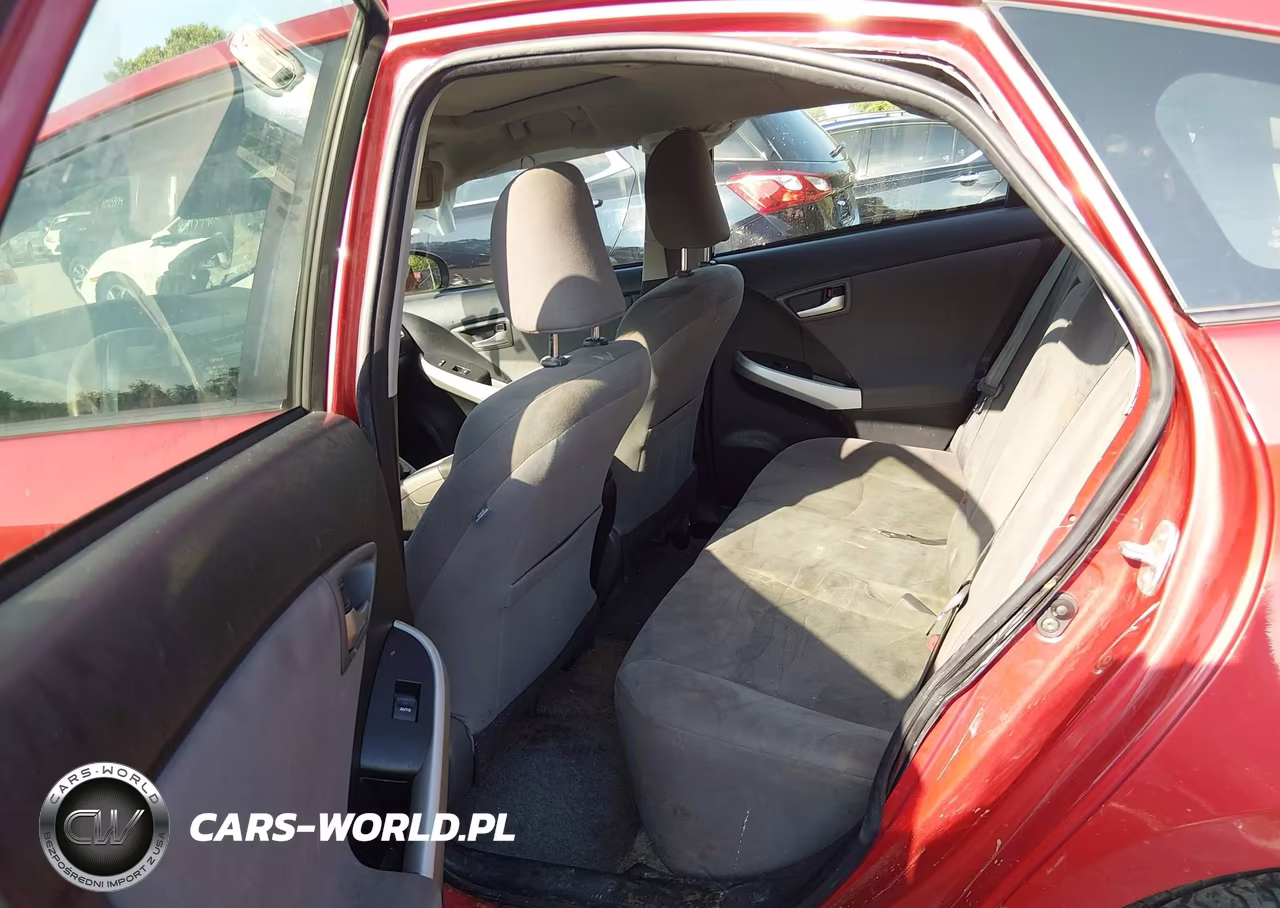 2014 Toyota Prius Three VIN:JTDKN3DU0E0377914 - 8