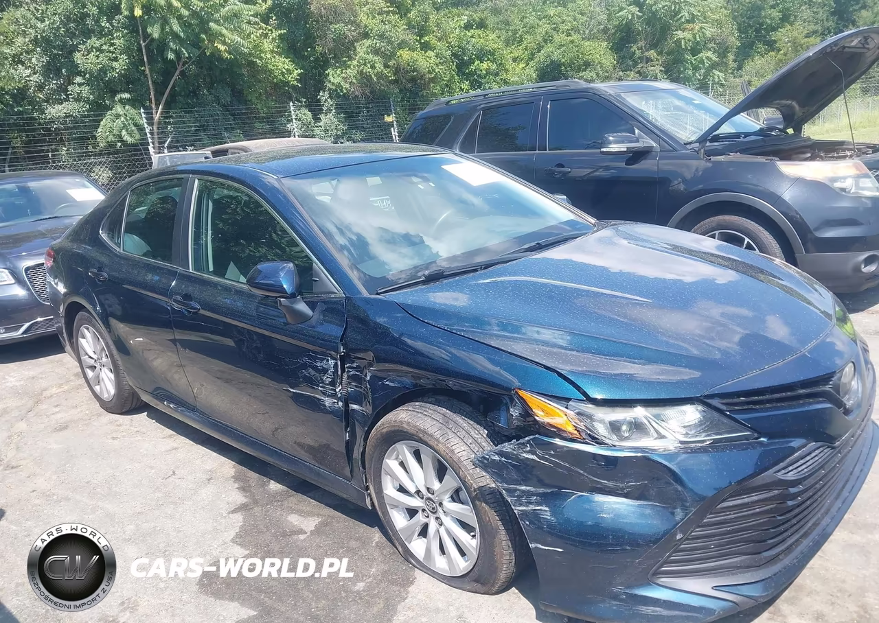 2019 Toyota Camry Le VIN:4T1B11HK9KU750084 - 13