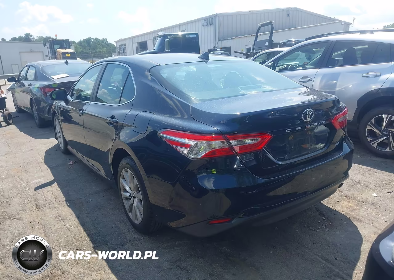 2019 Toyota Camry Le VIN:4T1B11HK9KU750084 - 3