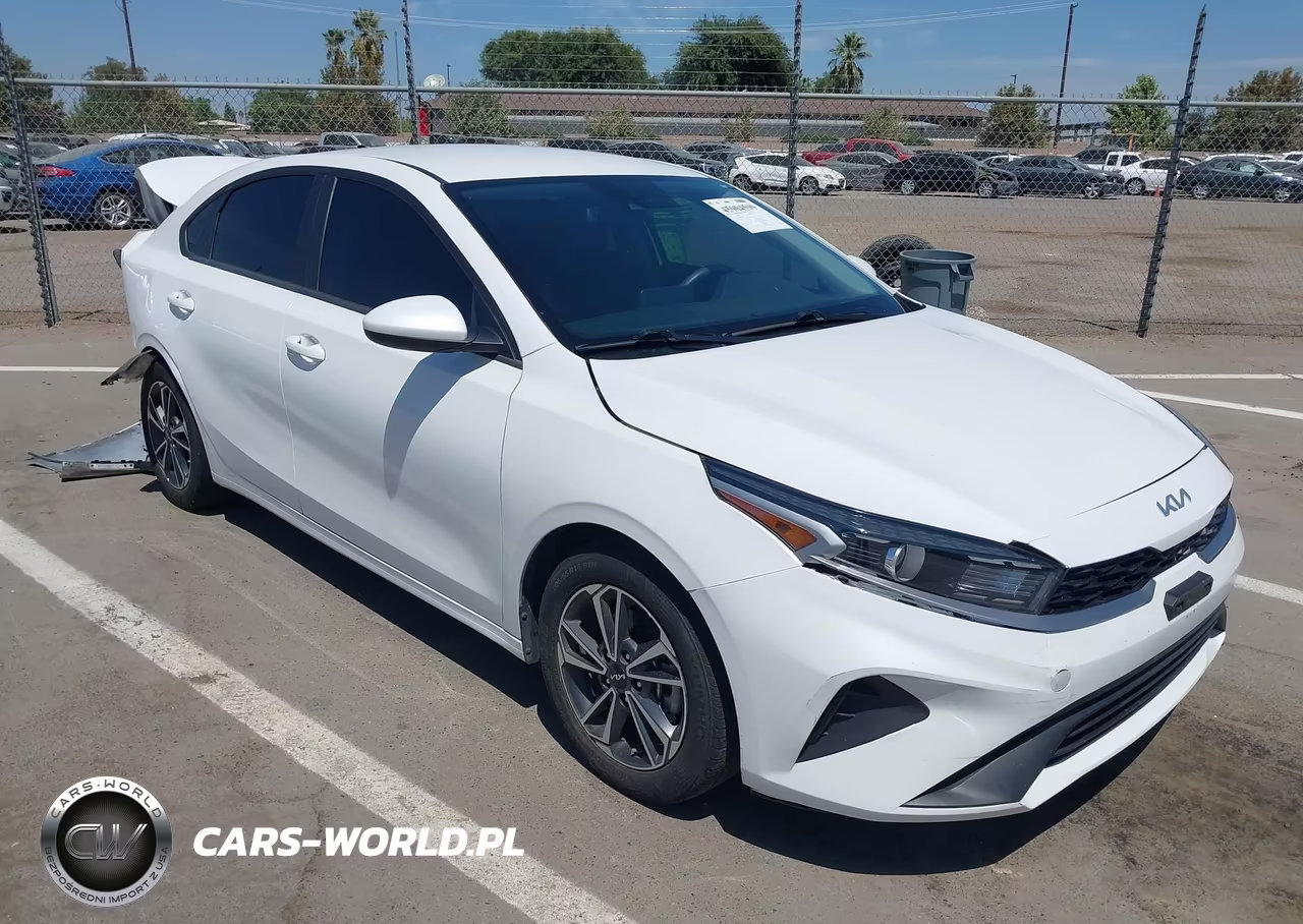 2023 Kia Forte Lxs – zdjęcie 1 z 16