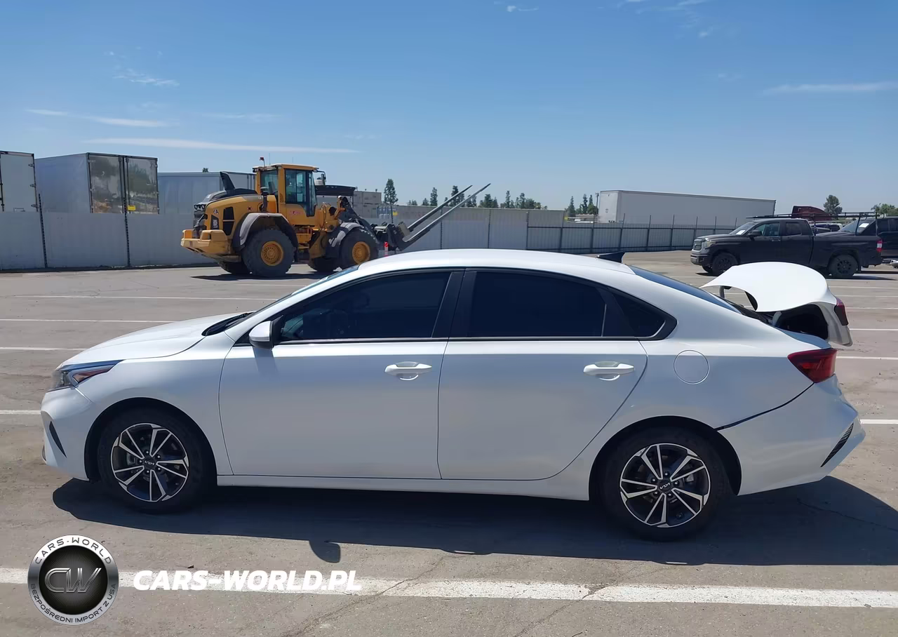 2023 Kia Forte Lxs VIN:3KPF24AD7PE650796 - 14