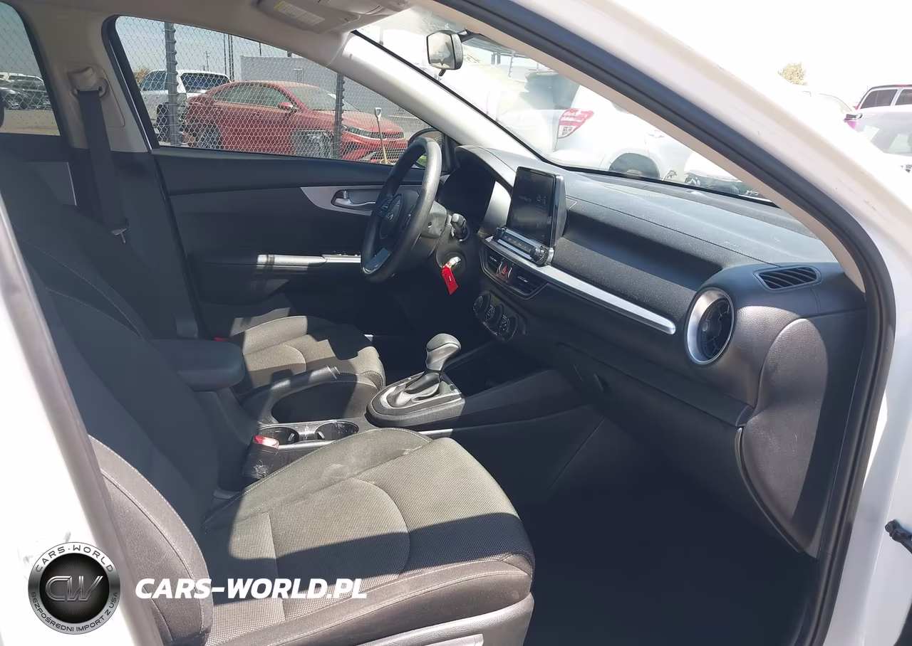 2023 Kia Forte Lxs VIN:3KPF24AD7PE650796 - 5