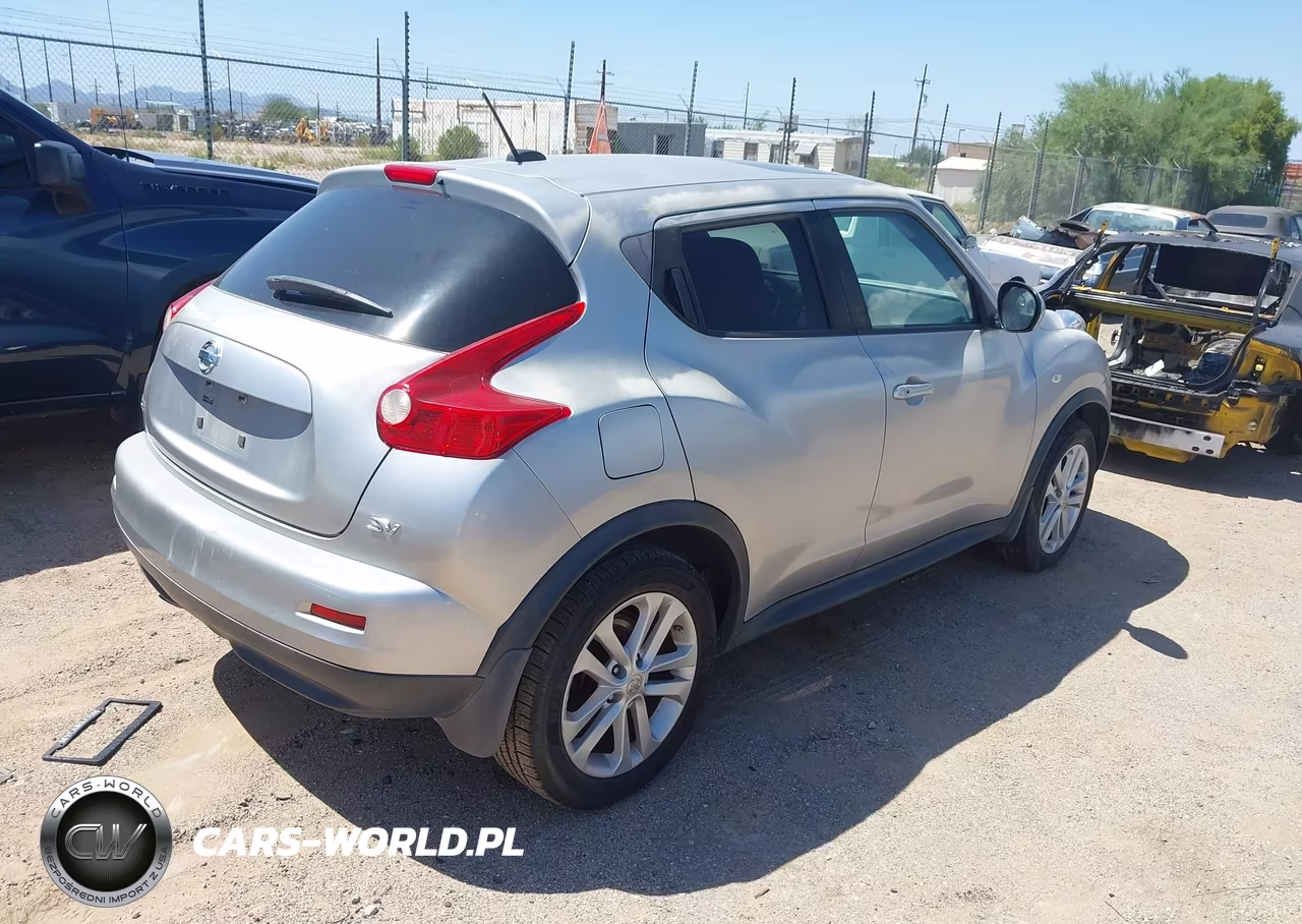 2011 Nissan Juke Sv VIN:JN8AF5MR9BT012503 - 4