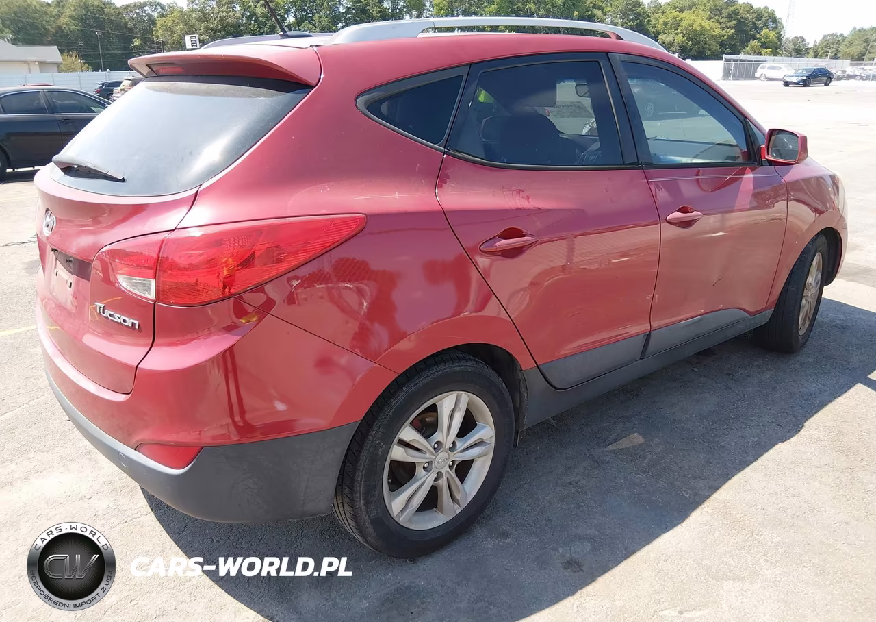 2011 Hyundai Tucson Gls VIN:KM8JU3AC5BU300739 - 4