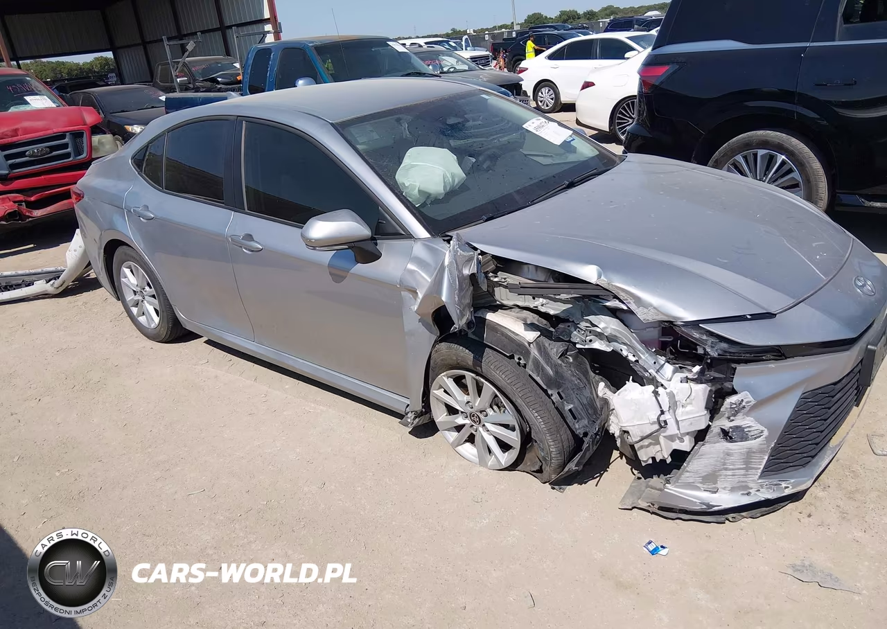 2025 Toyota Camry Le VIN:4T1DAACKXSU580768 - 1
