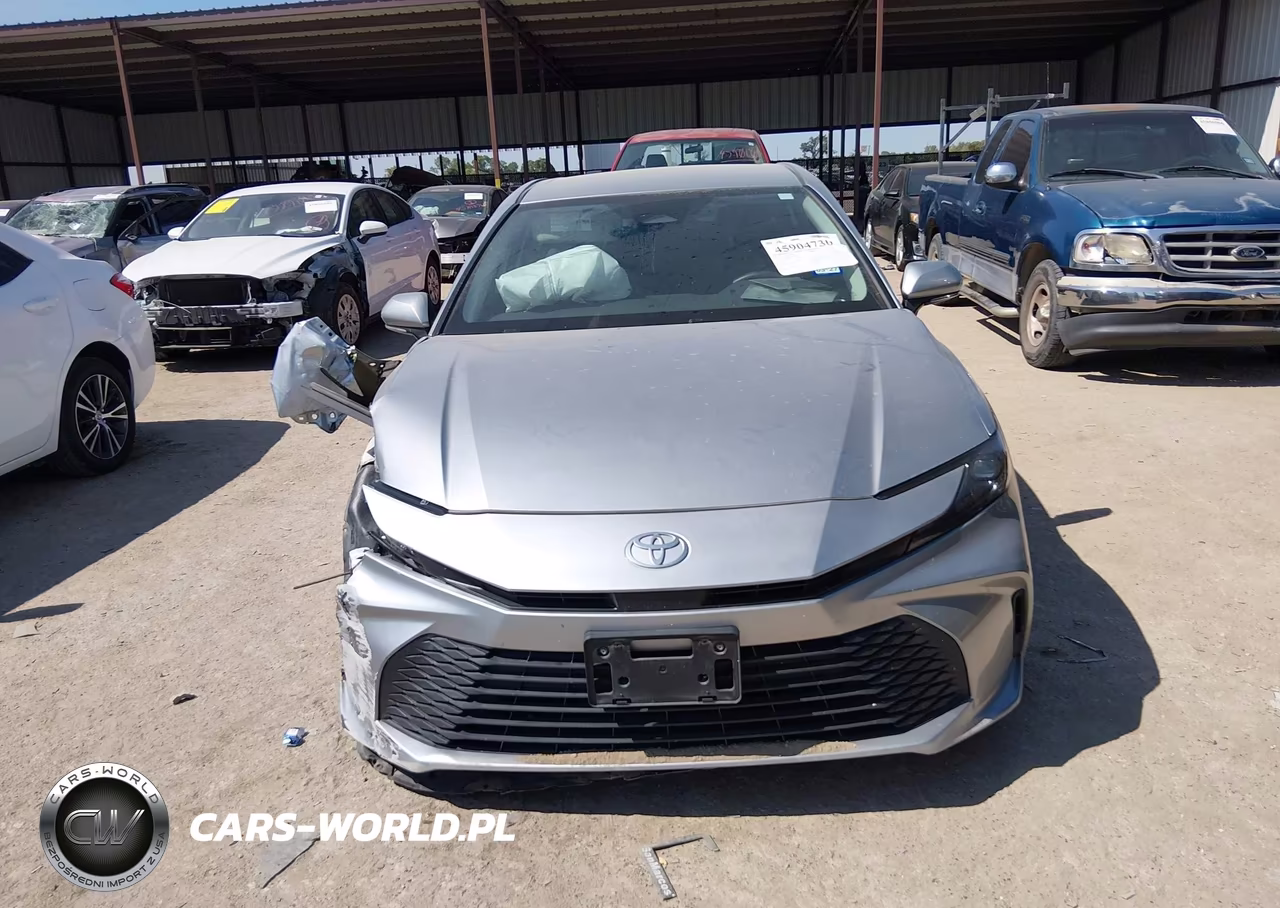 2025 Toyota Camry Le VIN:4T1DAACKXSU580768 - 11