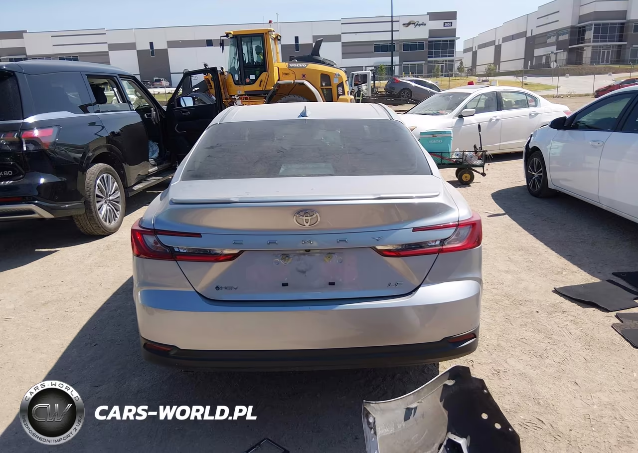 2025 Toyota Camry Le VIN:4T1DAACKXSU580768 - 15