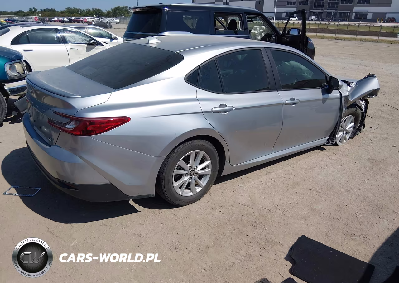 2025 Toyota Camry Le VIN:4T1DAACKXSU580768 - 4