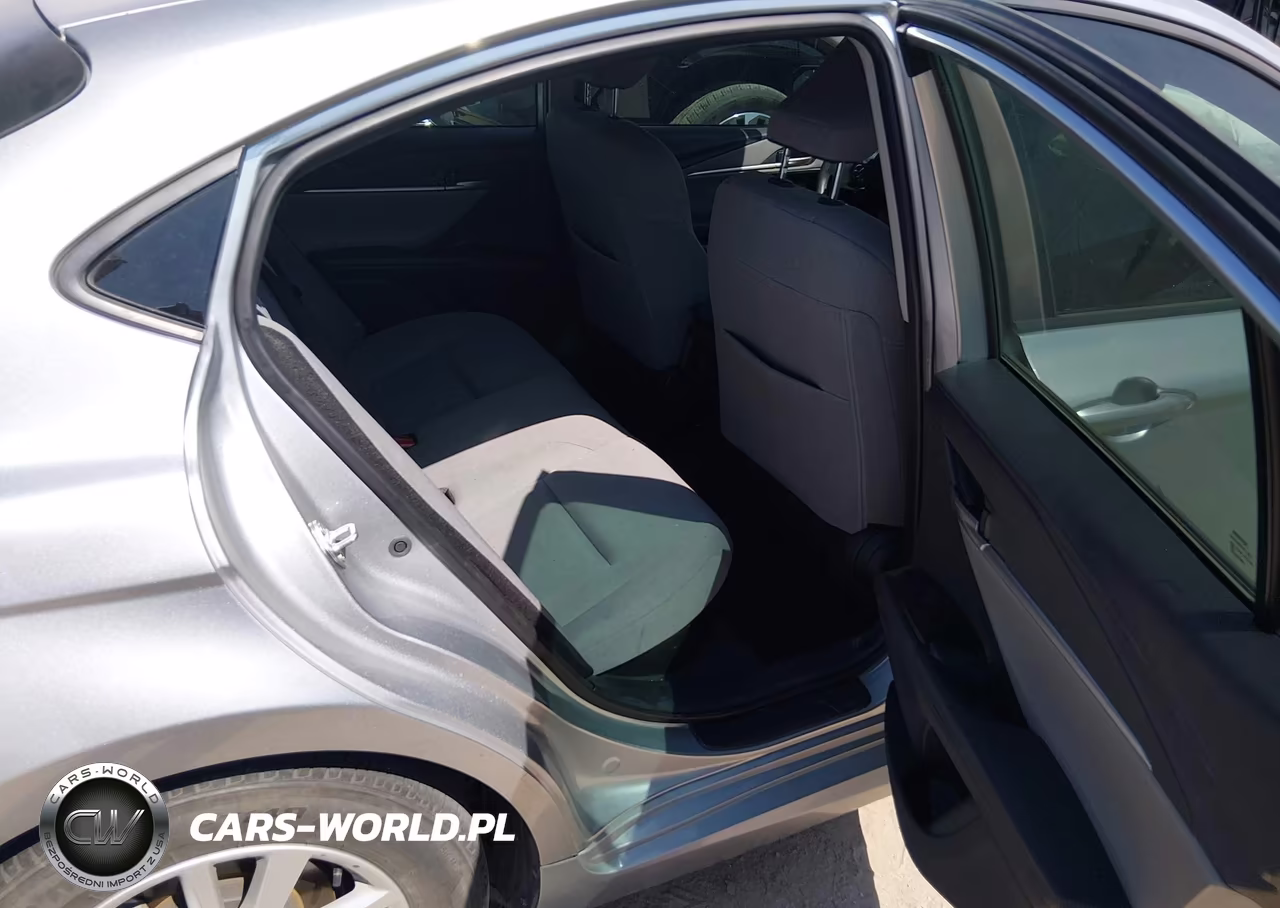 2025 Toyota Camry Le VIN:4T1DAACKXSU580768 - 8