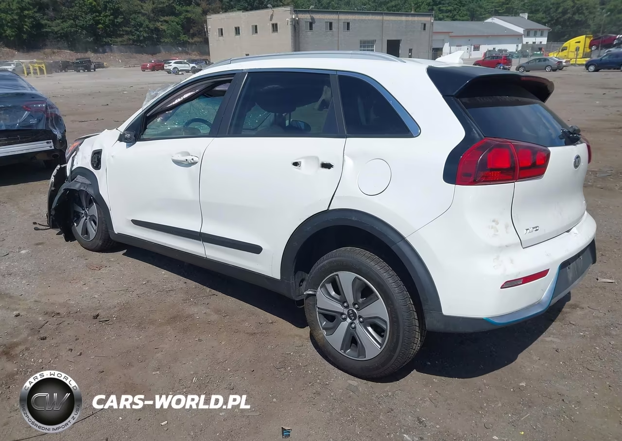 2018 Kia Niro Plug-In Hybrid Lx VIN:KNDCM3LD4J5156810 - 3