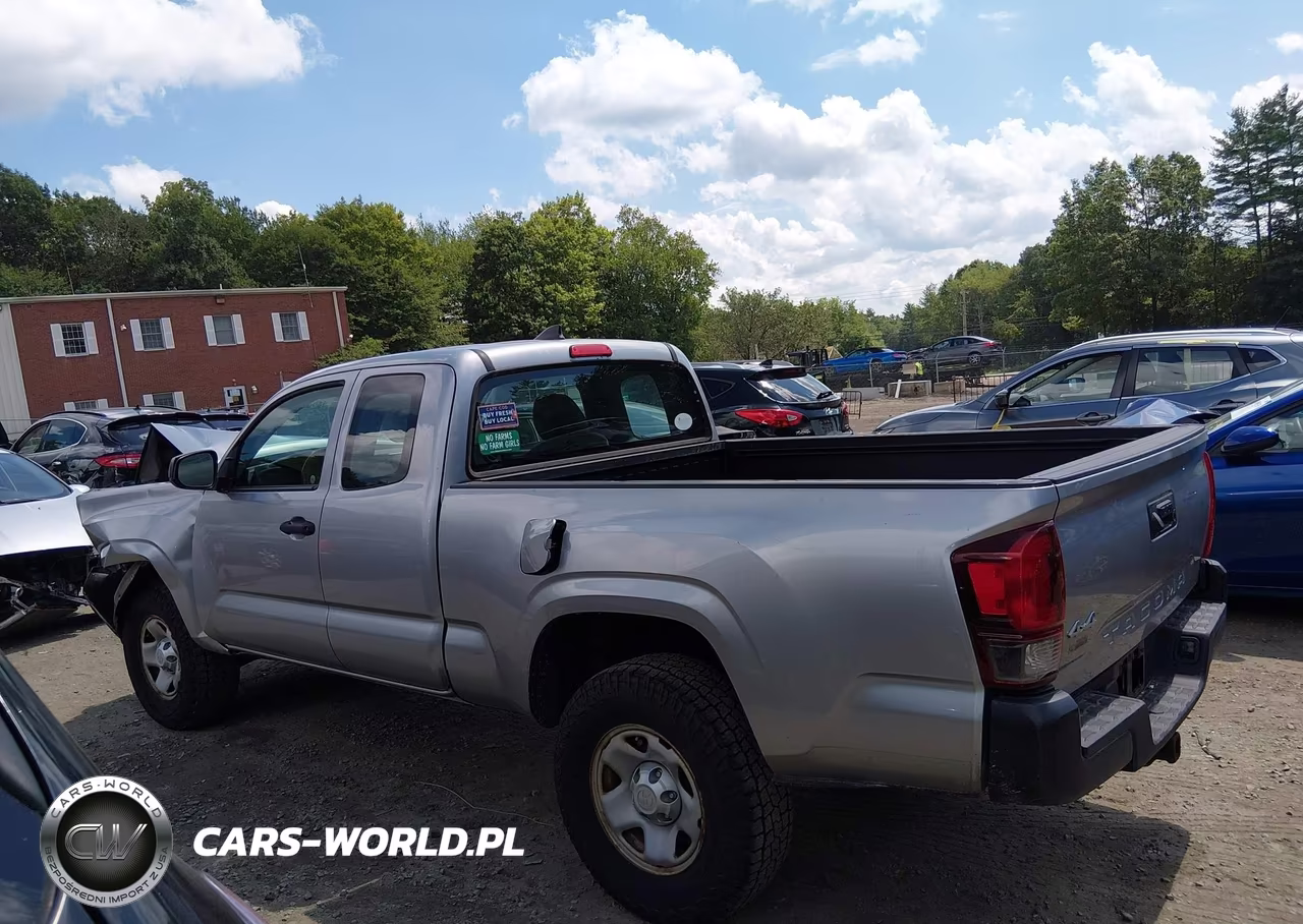 2018 Toyota Tacoma Sr VIN:5TFSX5EN2JX059551 - 14