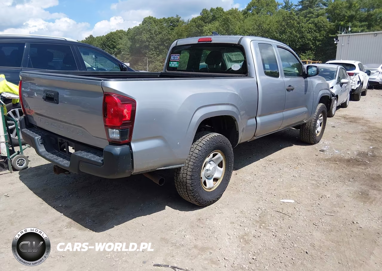 2018 Toyota Tacoma Sr VIN:5TFSX5EN2JX059551 - 4
