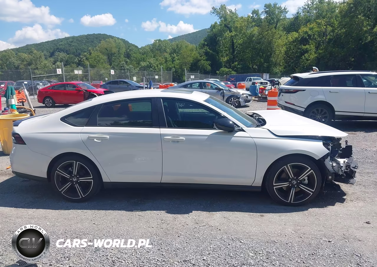 2026 Honda Accord Hybrid Sport VIN:1HGCY2F54TA033183 - 13