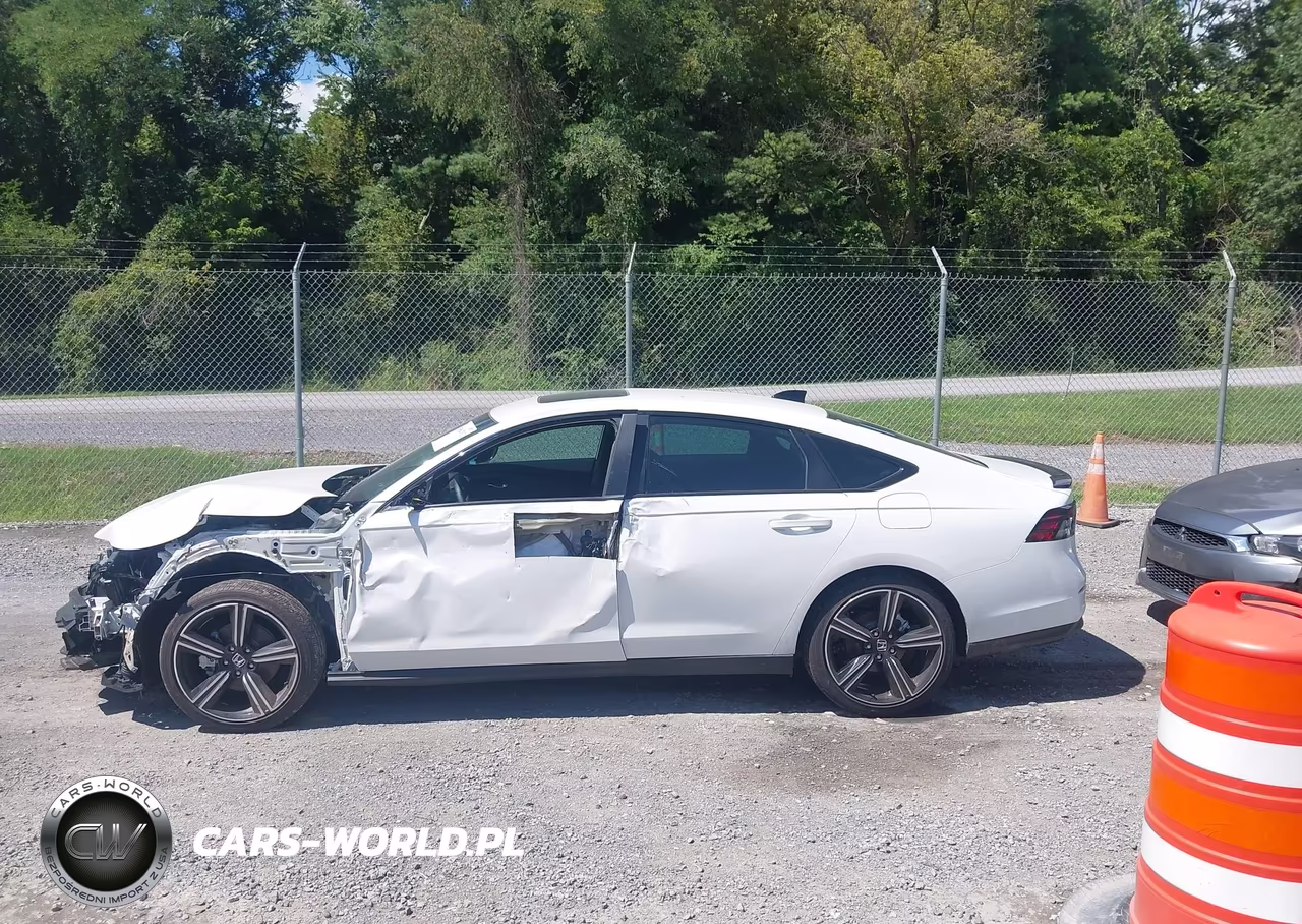 2026 Honda Accord Hybrid Sport VIN:1HGCY2F54TA033183 - 14