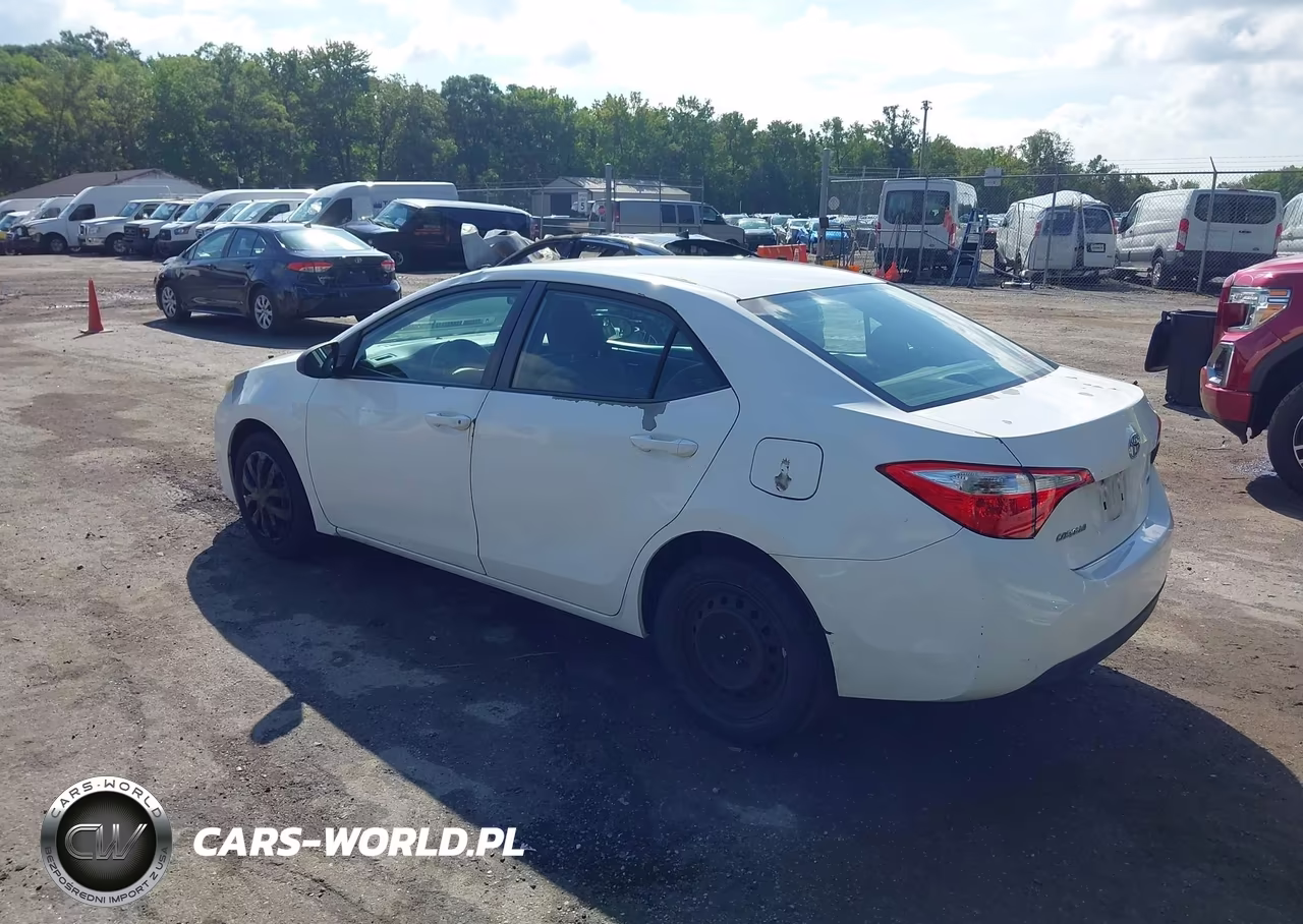 2014 Toyota Corolla Le VIN:5YFBURHE3EP092137 - 3