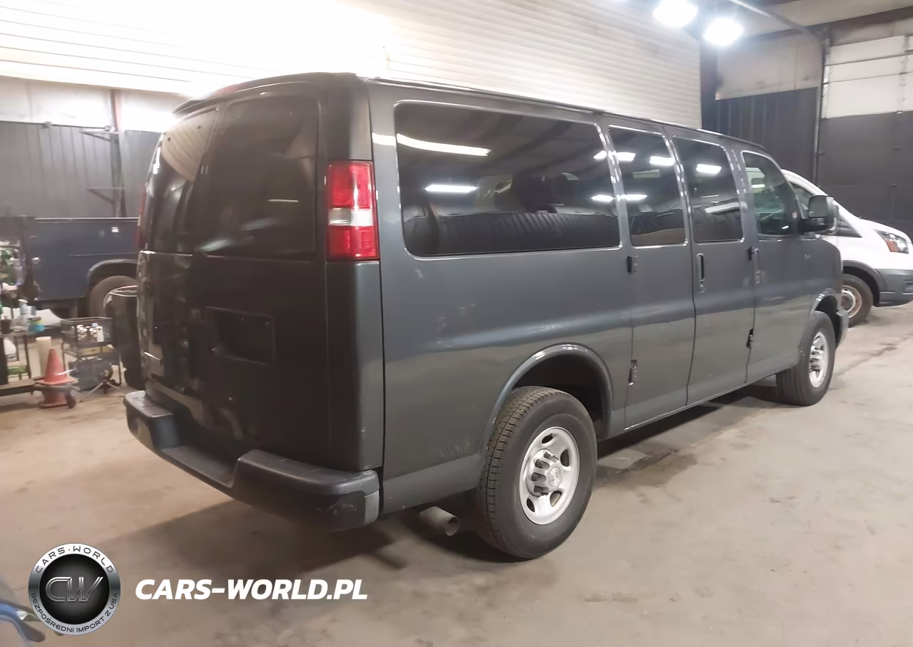 2017 Chevrolet Express 2500 Ls VIN:1GAWGEFF2H1248540 - 4