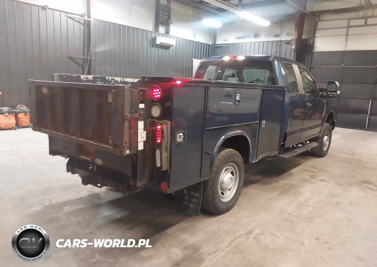 2017 Ford F-250 Xl VIN:1FD7X2B6XHED88002 - 4