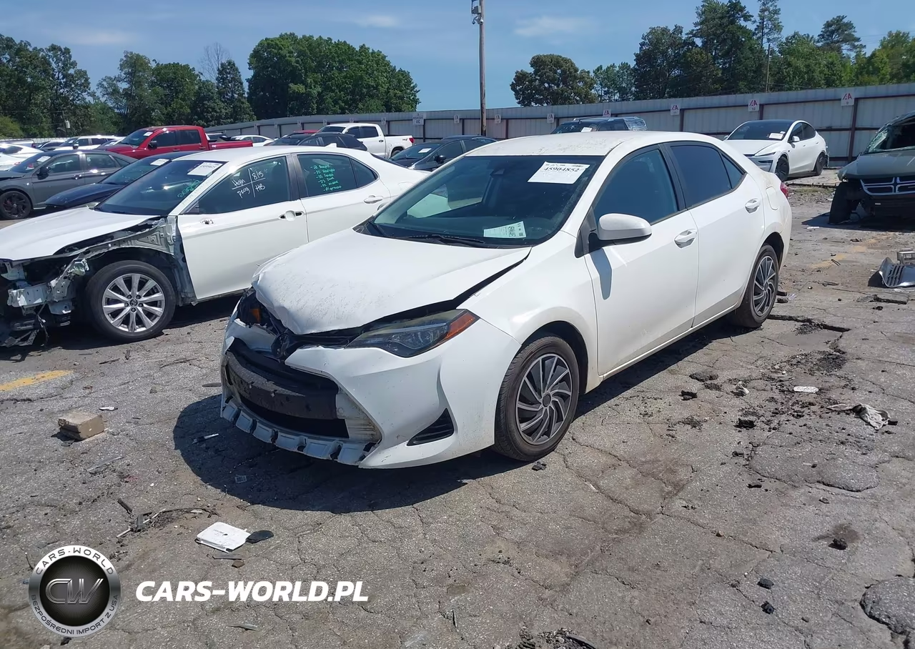 2018 Toyota Corolla Le VIN:5YFBURHEXJP827223 - 2