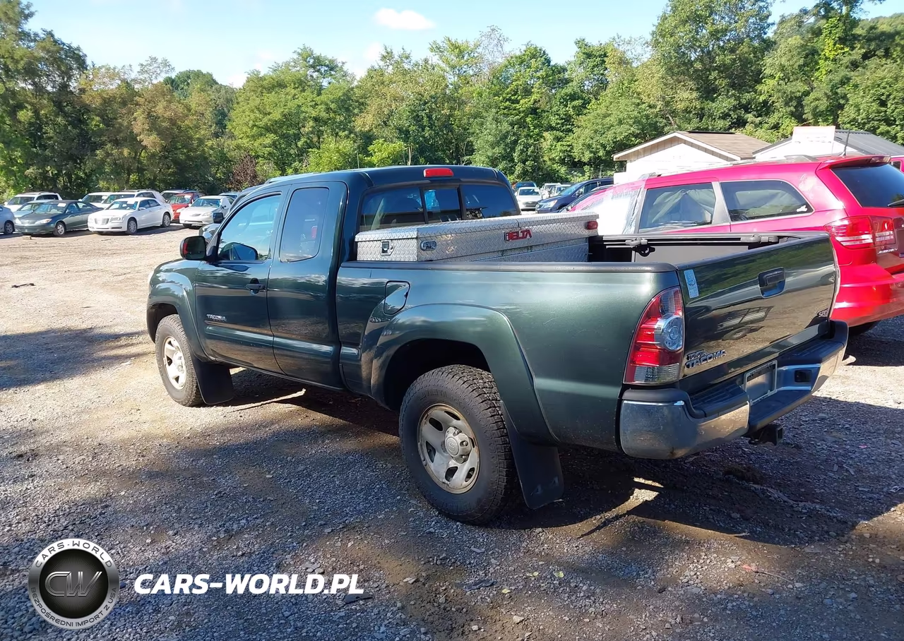 2011 Toyota Tacoma VIN:5TFUX4EN2BX003923 - 3
