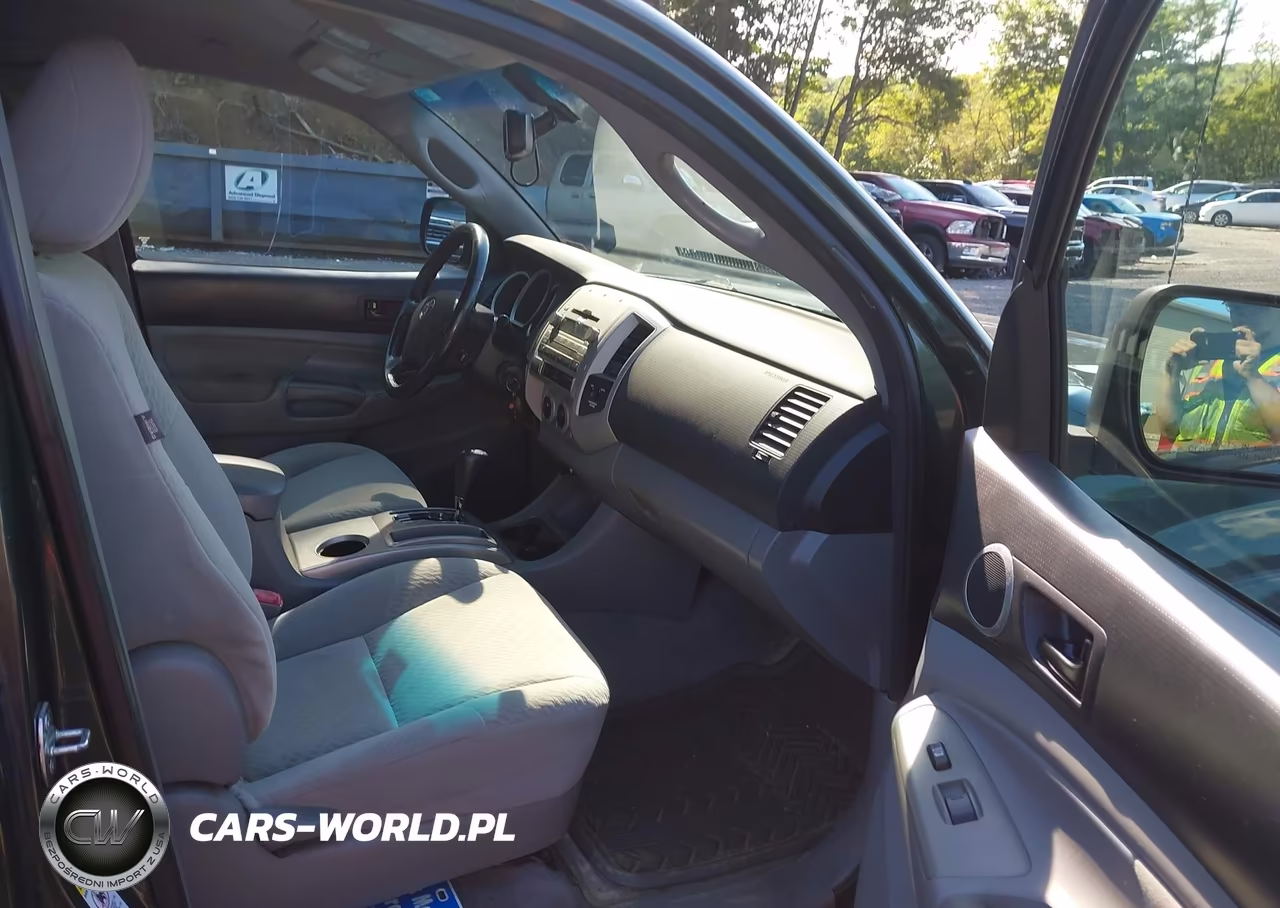 2011 Toyota Tacoma VIN:5TFUX4EN2BX003923 - 5