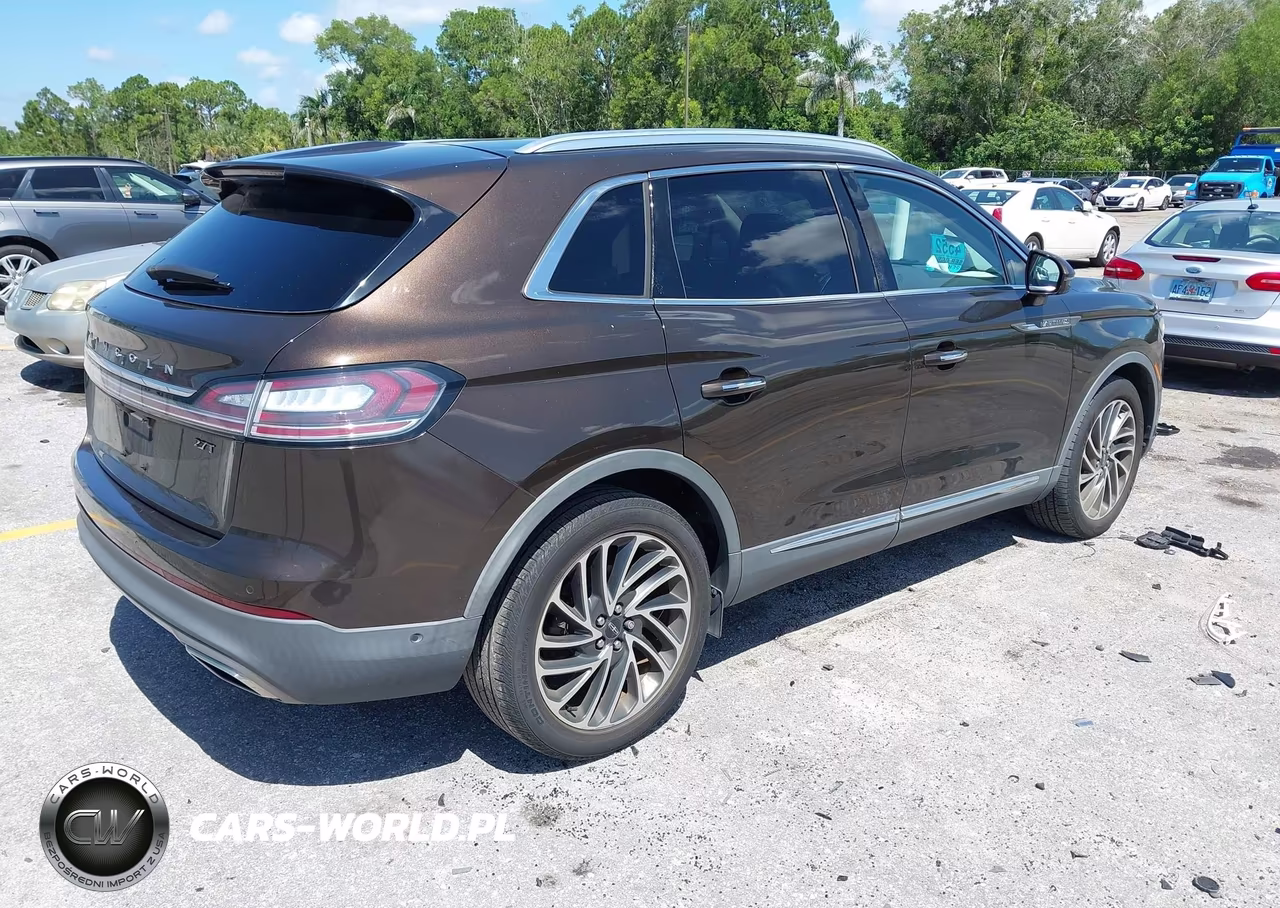 2019 Lincoln Nautilus Reserve VIN:2LMPJ6LP6KBL13403 - 4